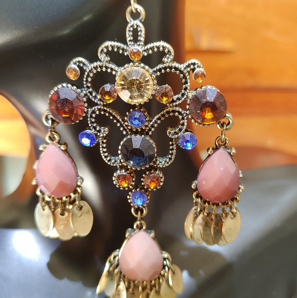 Earrings - Picture 2 of 4